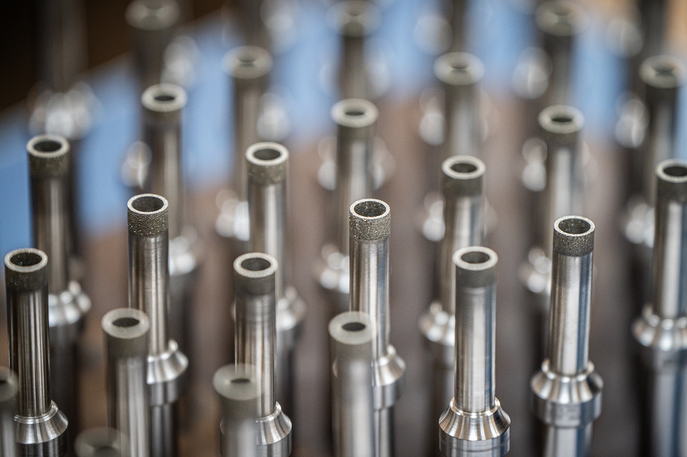 Ceramic processing with diamond tools